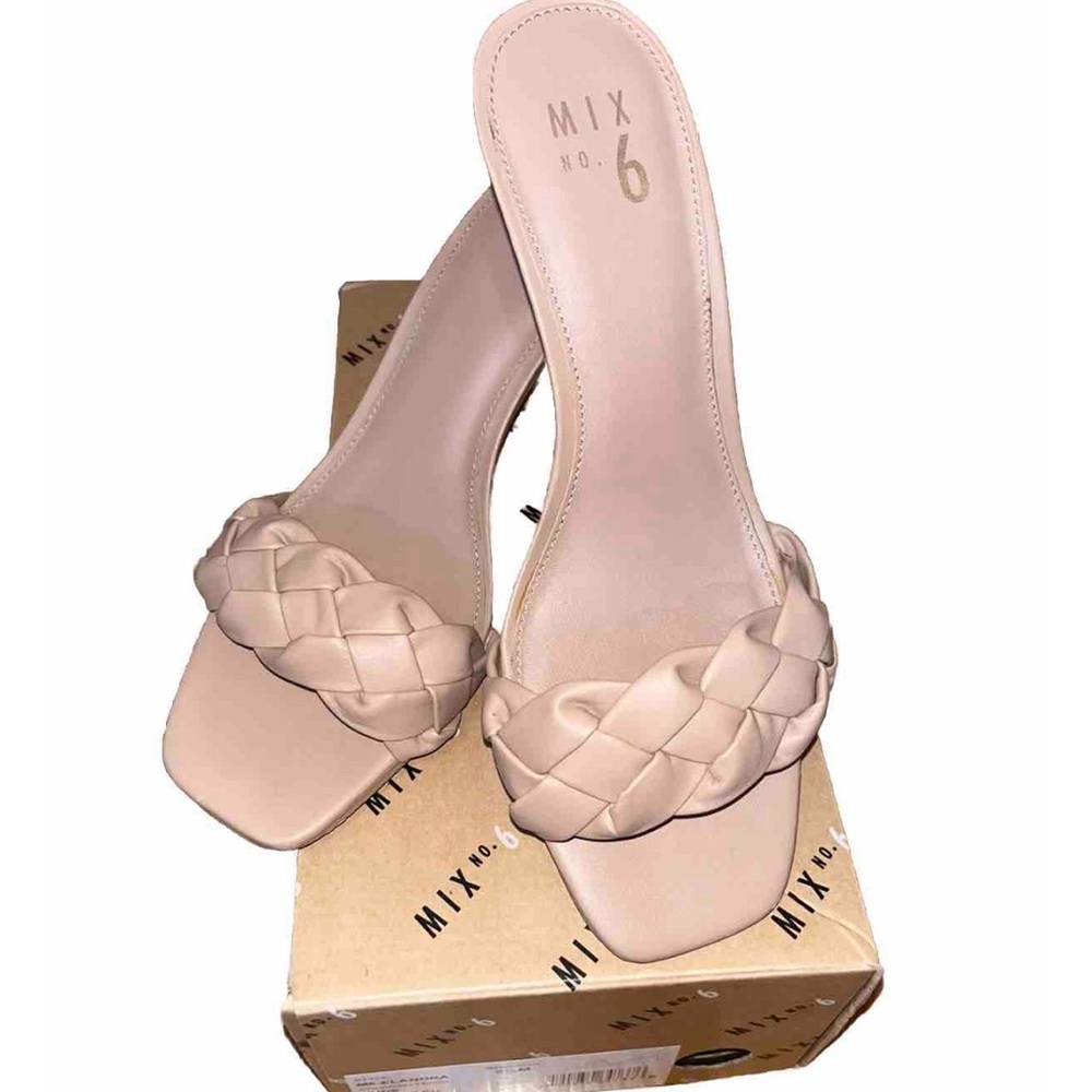 Mix No. 6 Nude Slip On Elandra Size 9.5 Women’s Square Toe Sandals Short Heels